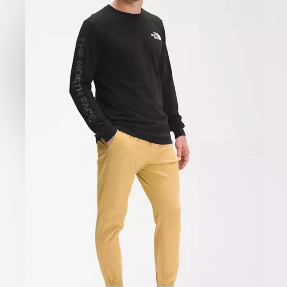 The North Face Men’s Long Sleeve TNF Sleeve Hit Tee
